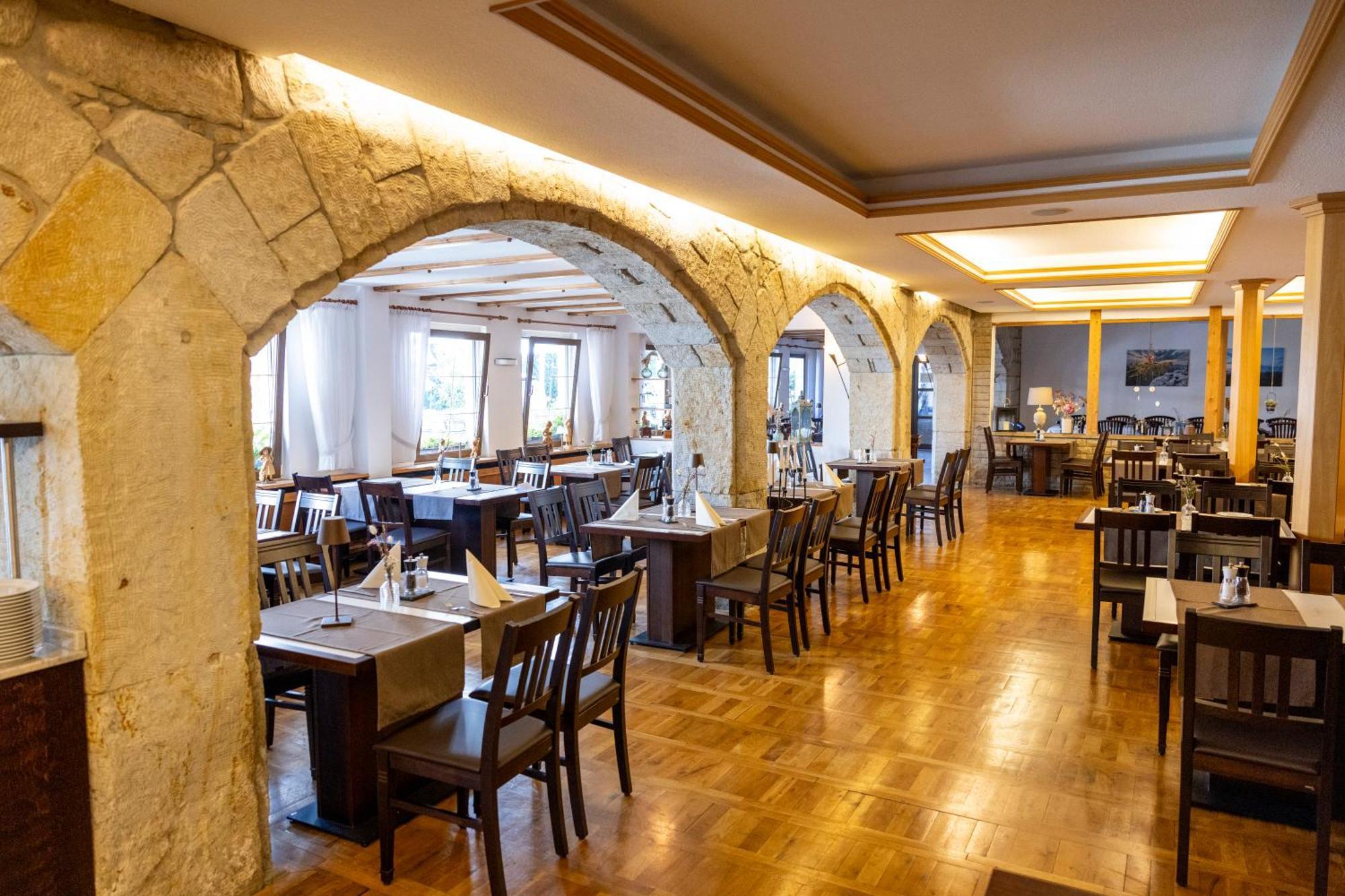 Hotel Zur Post Pirna Bagian luar foto