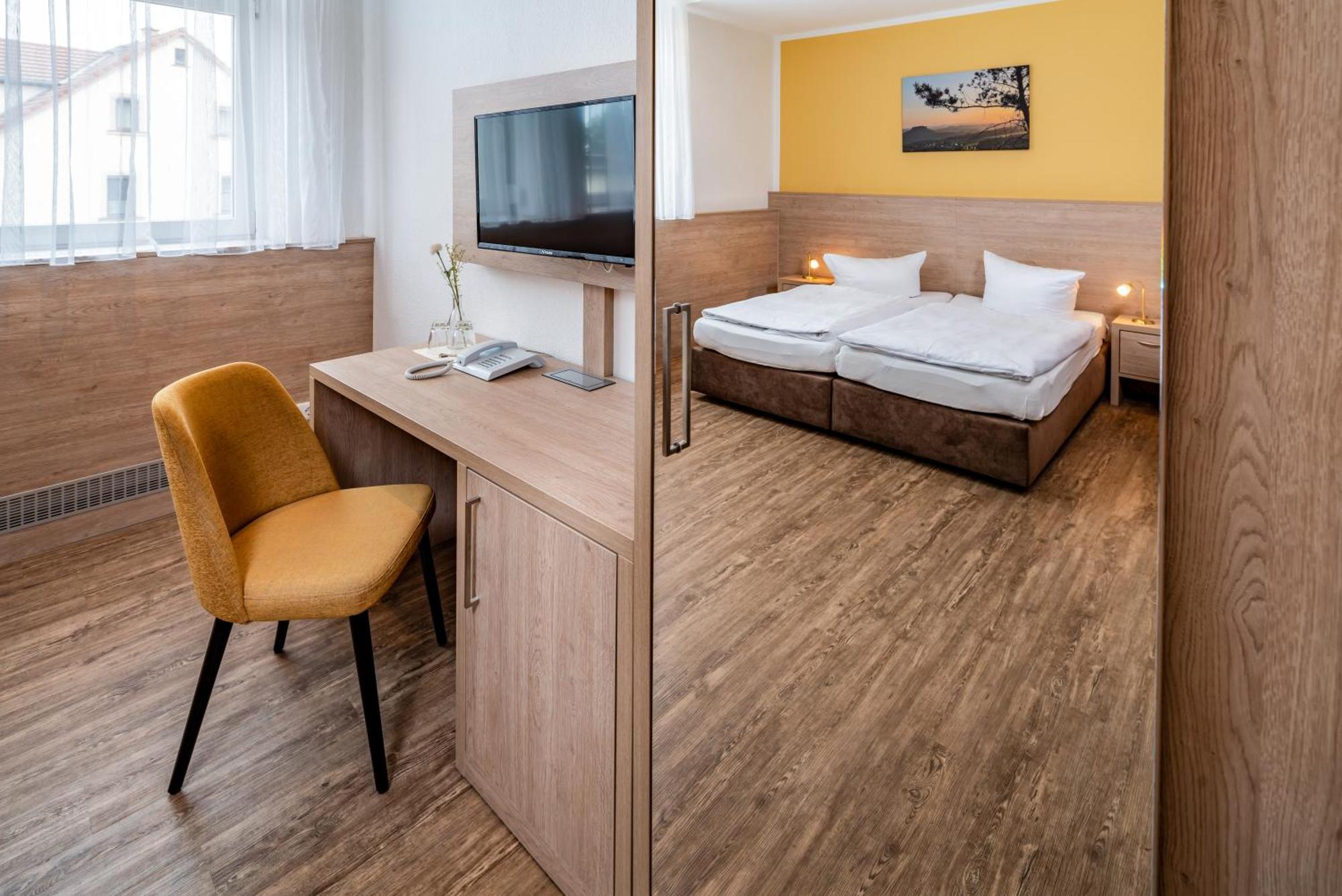 Hotel Zur Post Pirna Bagian luar foto